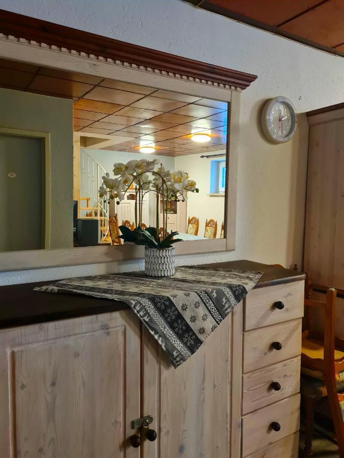 Villa Wanderhuette Zum Bernhardsthal Esterno foto